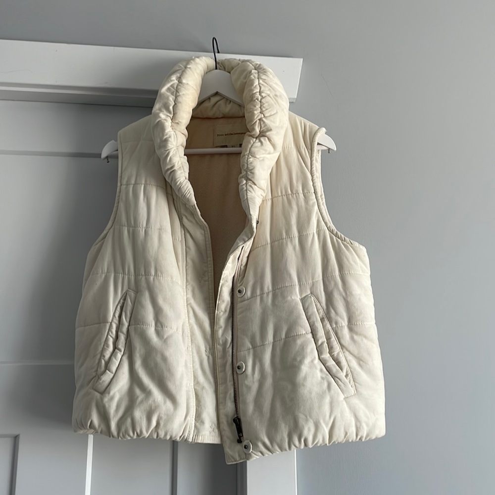 Puffy vest.   Cream.   Size large.    Corduroy fabric
